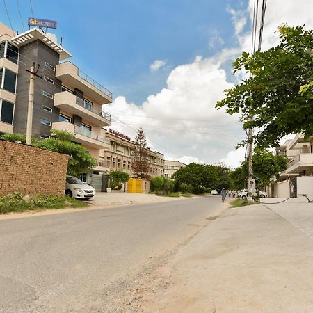 Hotel Luxury Collection Gurgaon Exterior foto