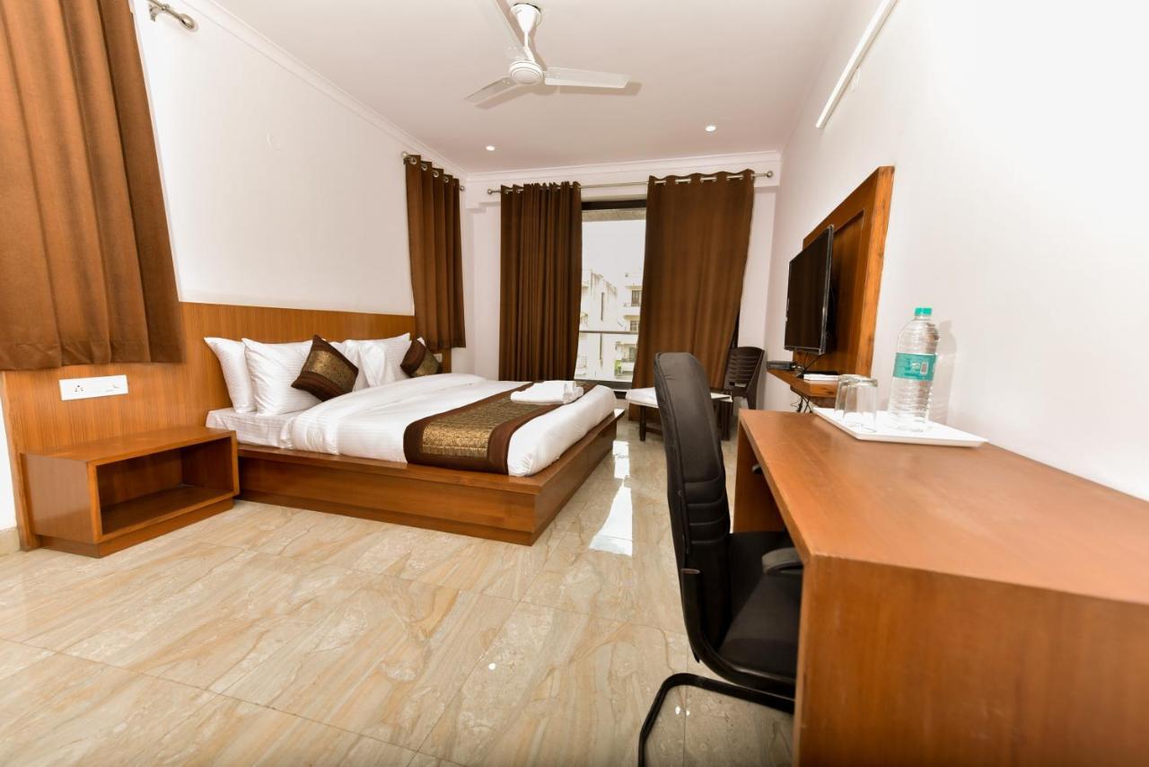 Hotel Luxury Collection Gurgaon Exterior foto